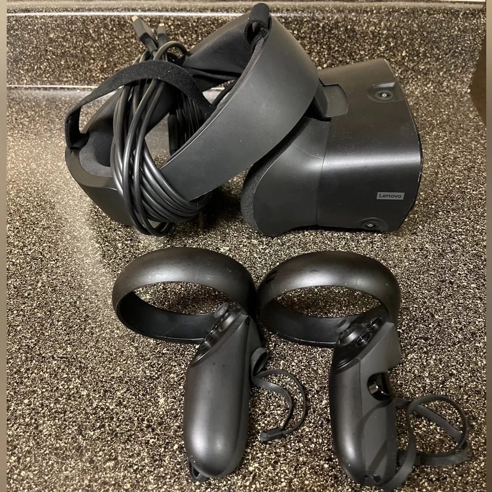 Oculus Rift S PC Powered VR Gaming Headset without box (CP1002961).